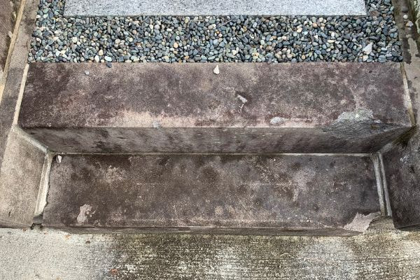 お墓（欠損）施工前