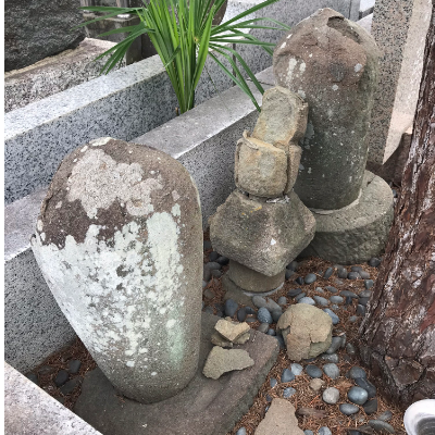 石塔（欠損）施工前