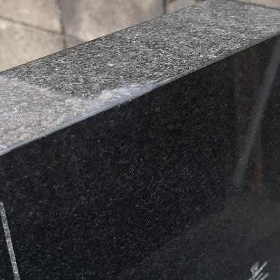 墓誌（欠損）施工後